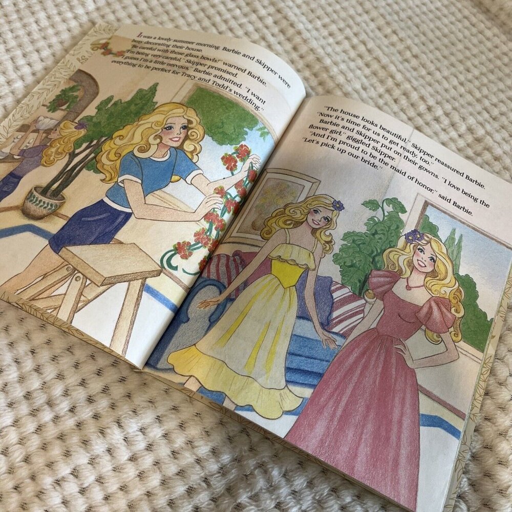 Missing Wedding Dress Featuring Barbie #107-63 A Little Golden Book "K" Edition - Picture 4 of 4